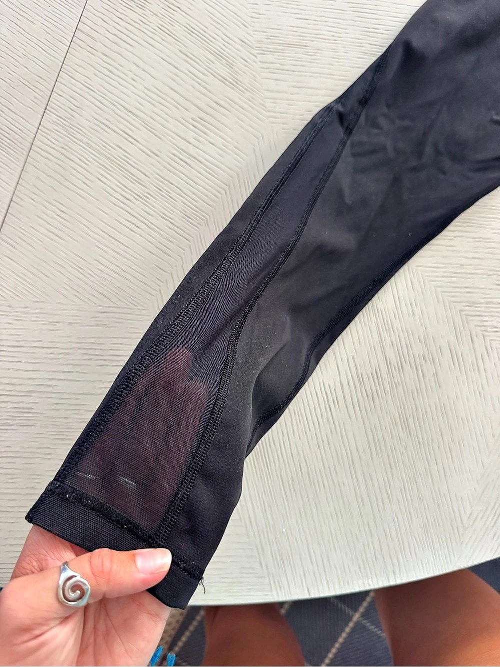 Lululemon Train Times 7/8 Black Mesh Panel Leggings Size 4 - Picture 4 of 5